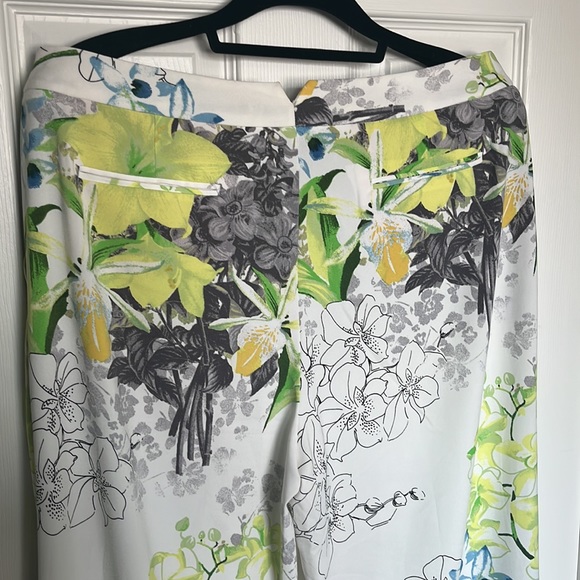 BCBG Max dress pants - Picture 4 of 4